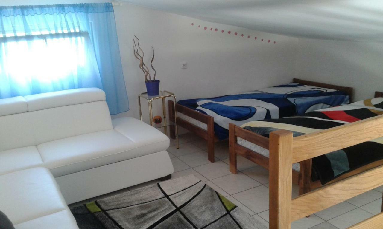 Apartmani Marija Starigrad Paklenica Eksteriør billede
