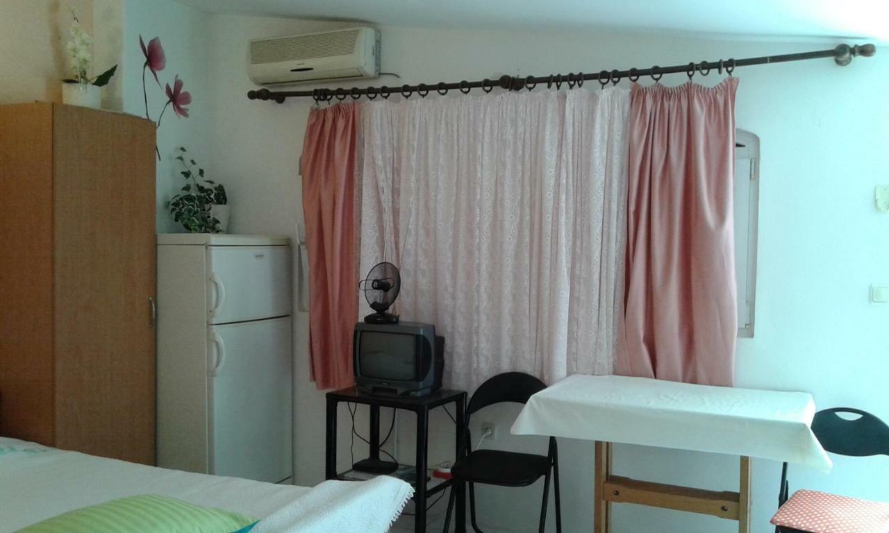 Apartmani Marija Starigrad Paklenica Eksteriør billede