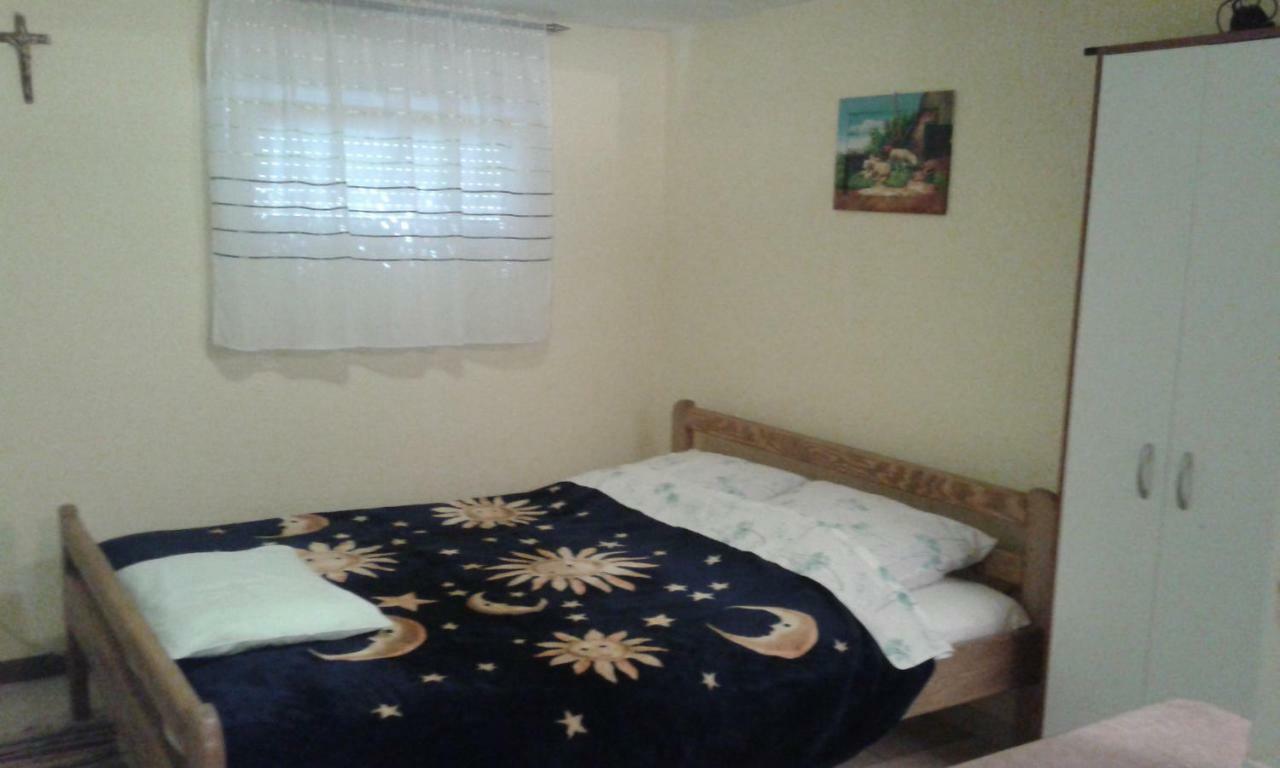 Apartmani Marija Starigrad Paklenica Eksteriør billede